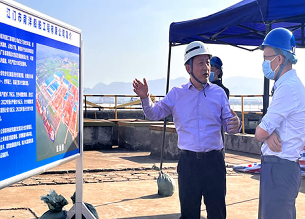 Vice Mayor Cao Yang led a team to visit Nanyang for research and development